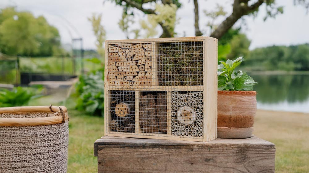 Insektshoteller - Blomea.no