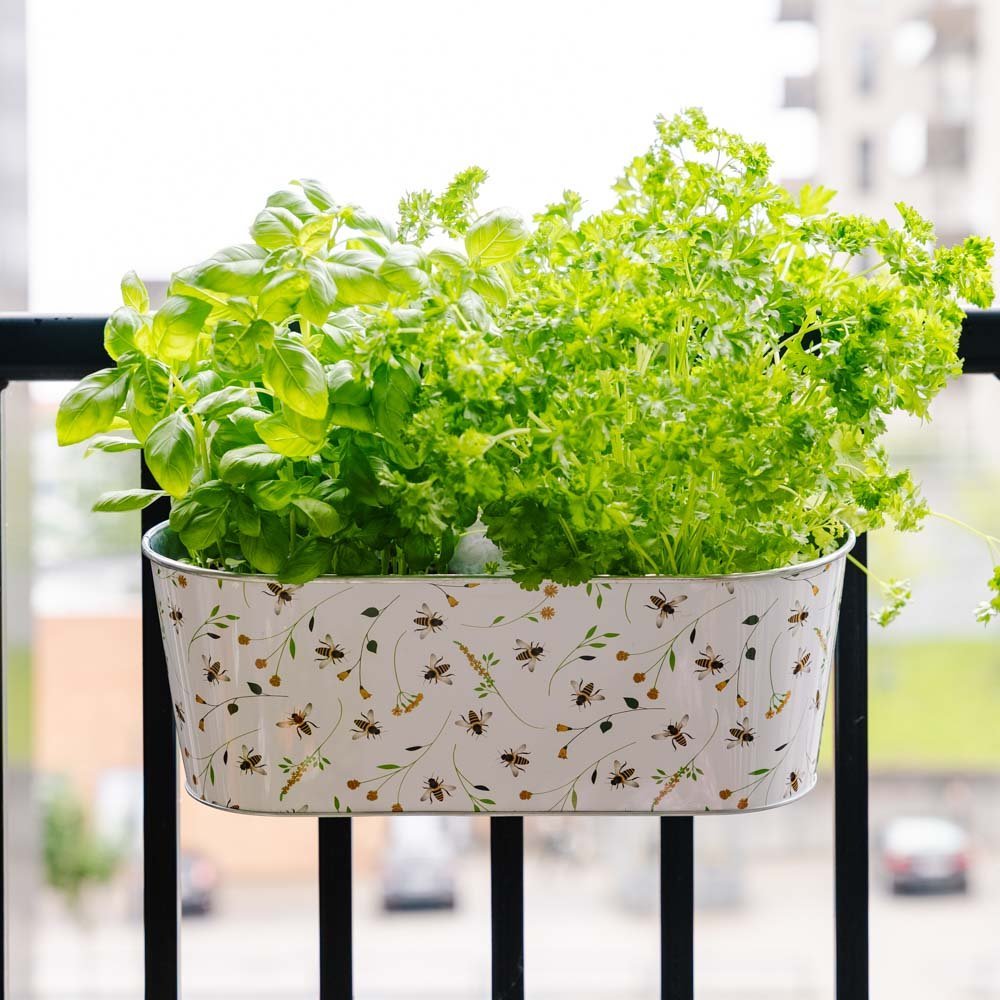 Balkongkasse med bimønster, L: 28,9 cm B: 39,3 cm H: 26,2 cm