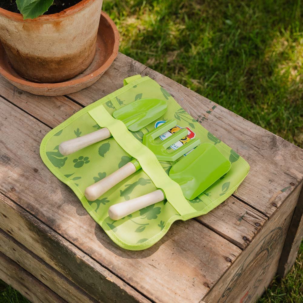 Barneverktøytavle med redskaper