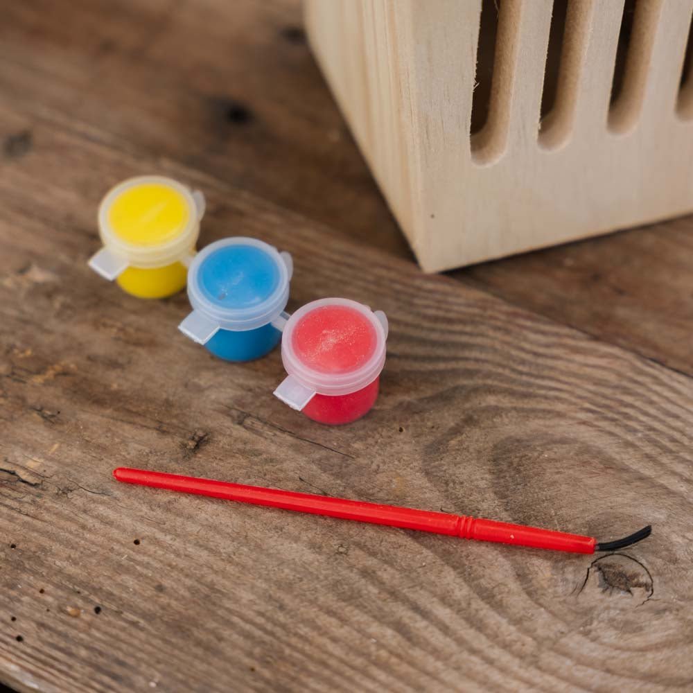 Gjør det selv sommerfuglhus med maling