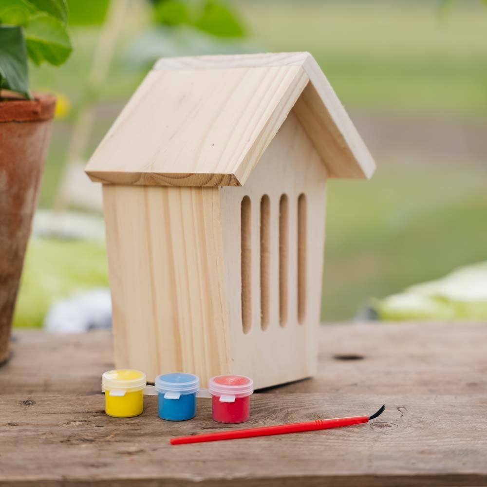 Gjør det selv sommerfuglhus med maling