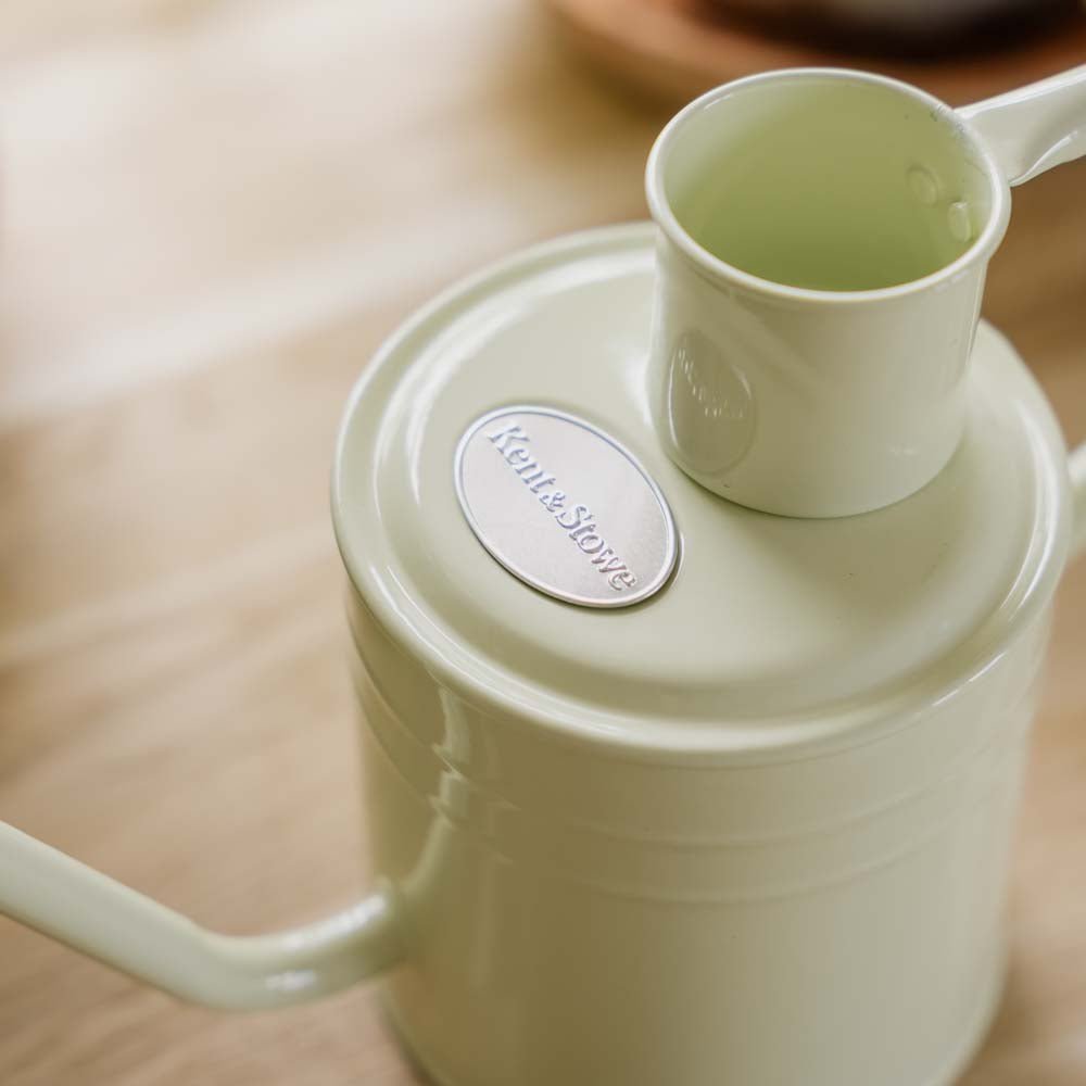 Innendørs metallvannkanne, 1 L, vintage krem