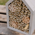 Insekthotell, Furu, L: 14 cm B: 17 cm H: 28 cm