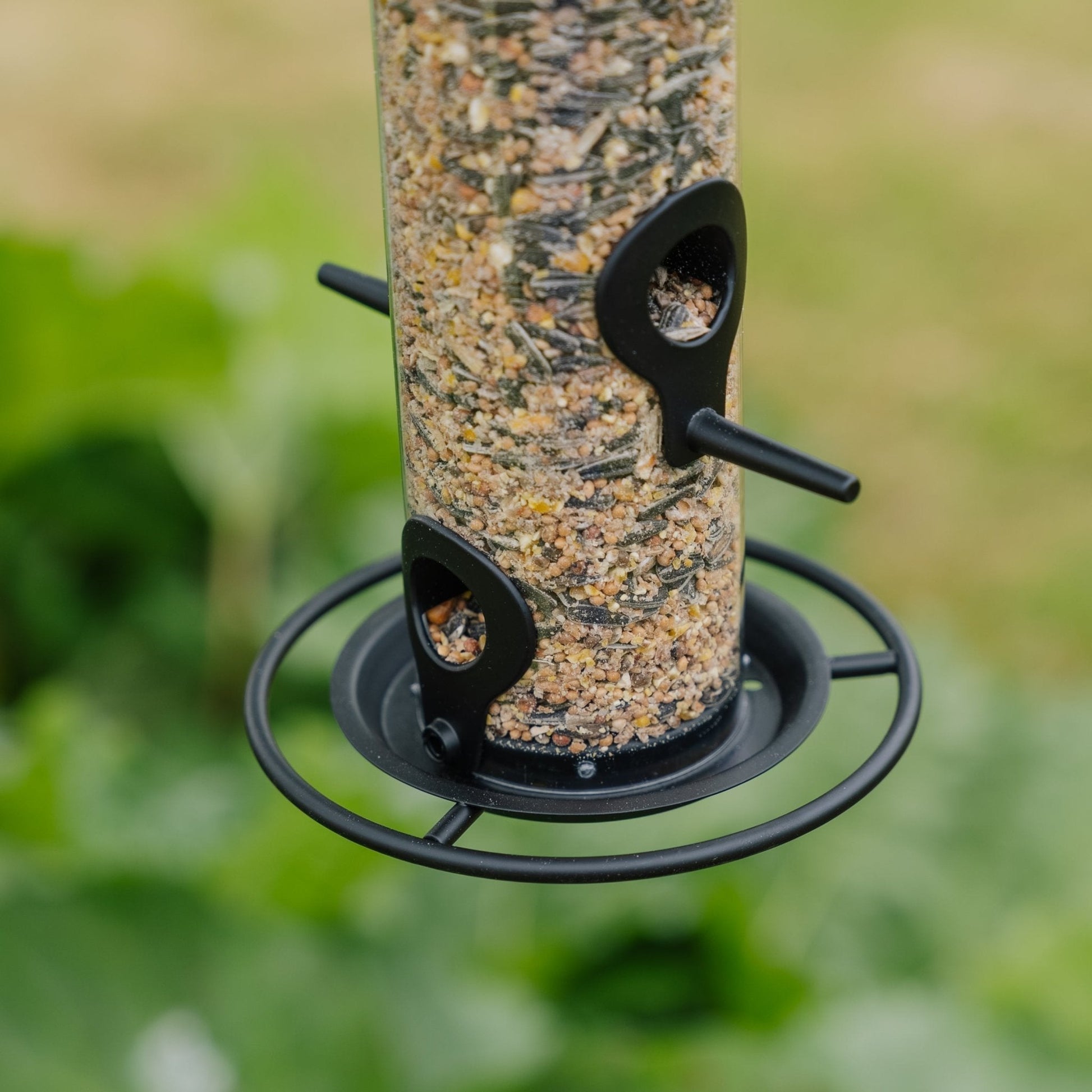 Sort frøfôrautomat, Ø: 14 cm H: 26 cm